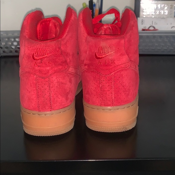 Shoes - Picture 3 of 4